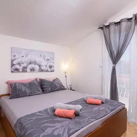 Vikeli Apartment Trogir Exterior photo