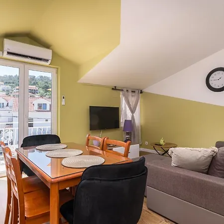 Vikeli Apartment Trogir Exterior photo