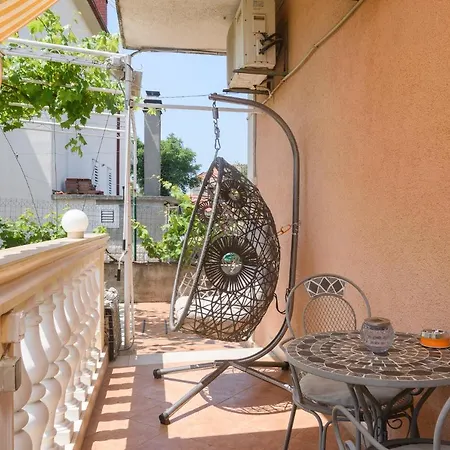 Vikeli Apartment Trogir Exterior photo