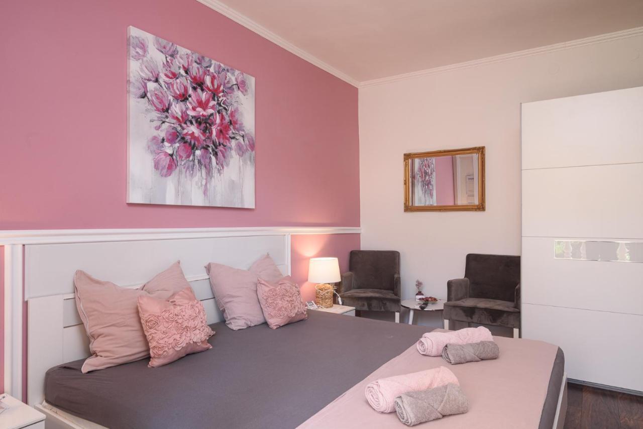 Vikeli Apartment