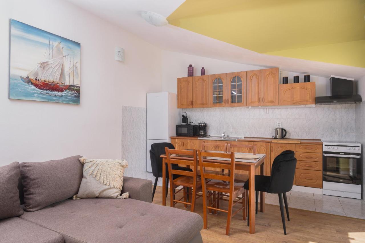 Apartment Vikeli Trogir