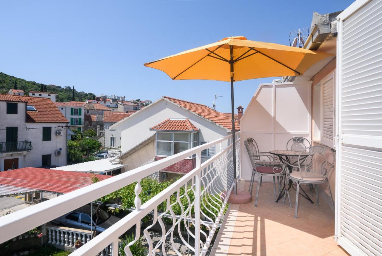 Vikeli Apartment