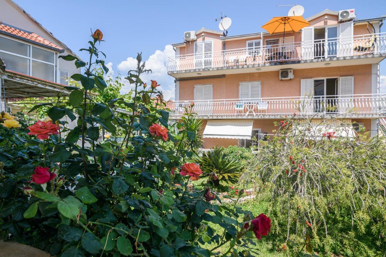Vikeli Apartment Trogir